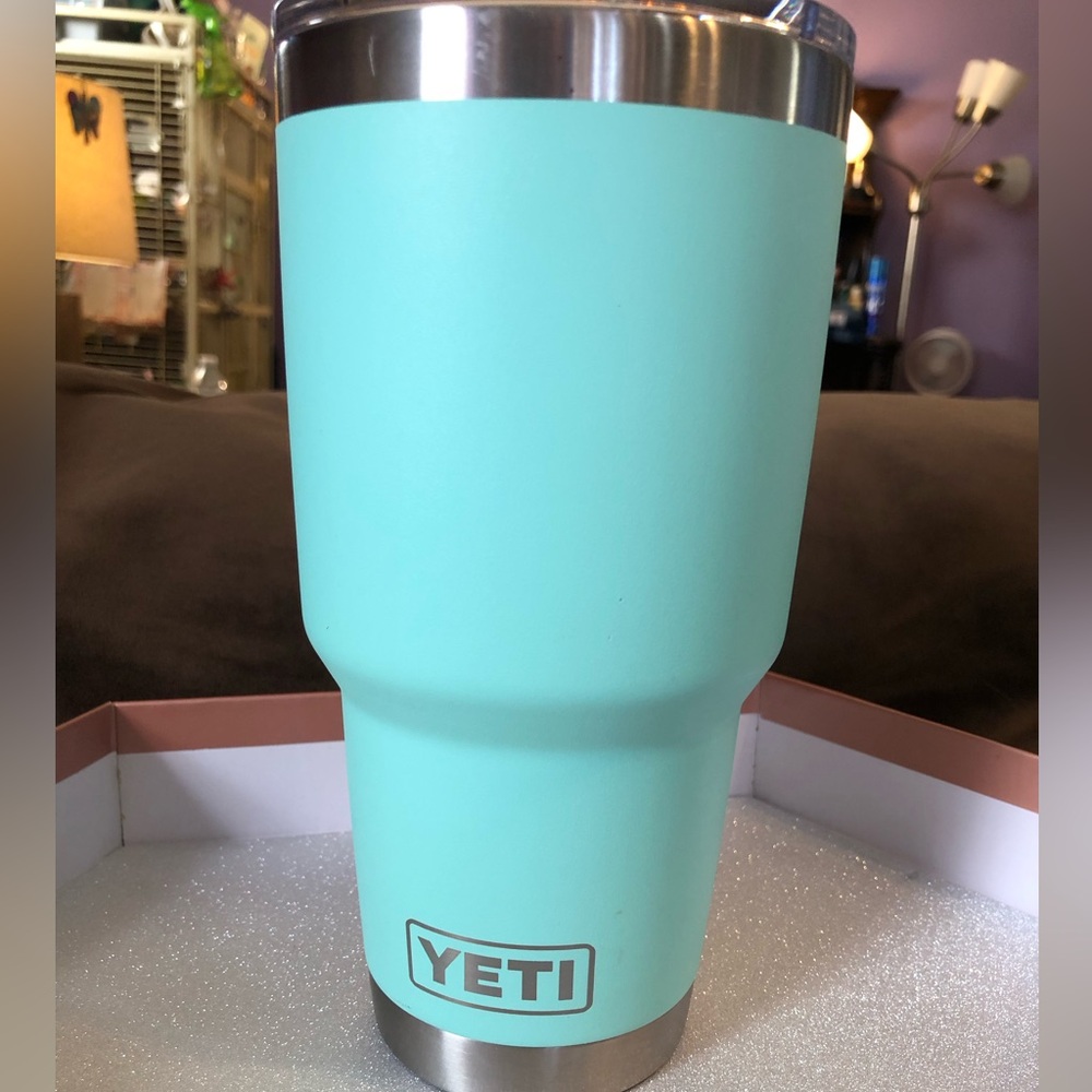 Yeti Stainless Steel Tumbler 24oz.